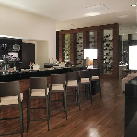 Apartman Awesome In With 2 Bedrooms, Wifi And Swimming Pool